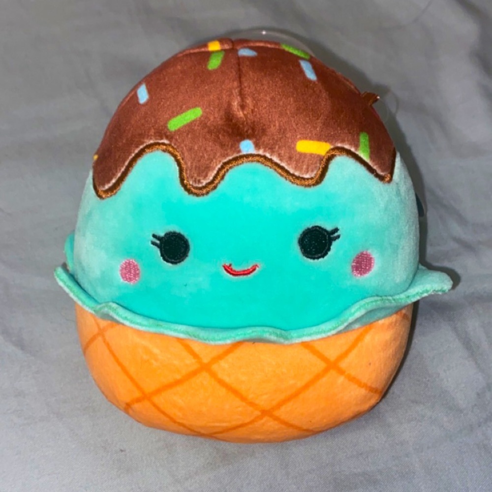Maya Squishmallow